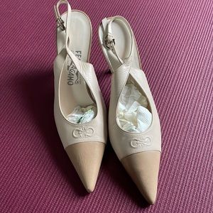 Salvatore Ferragamo Carisa Gancini Pointy Leather Slingback Heels Cream Tan 8.5